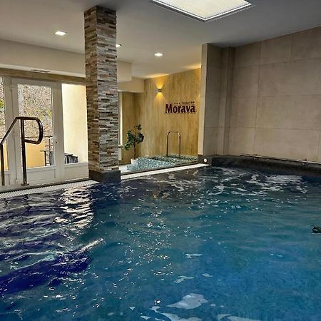 Ld Morava Hotel Карлови Вари Екстериор снимка