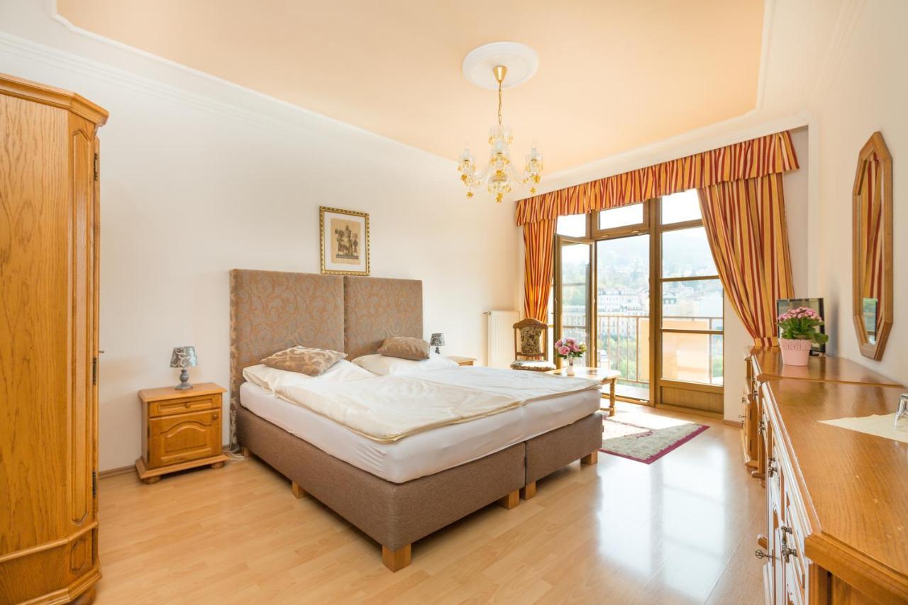 Ld Morava Hotel Карлови Вари Екстериор снимка