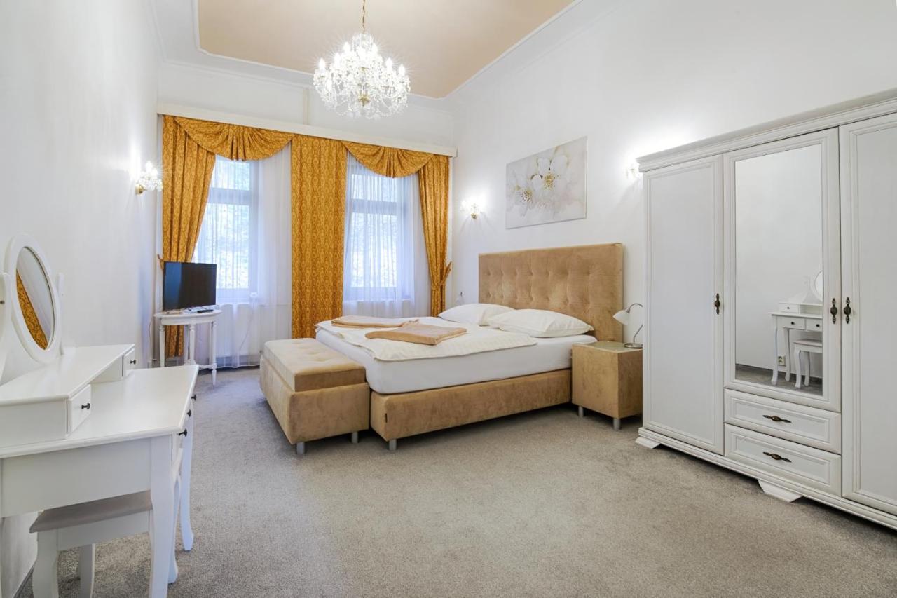Ld Morava Hotel Карлови Вари Екстериор снимка