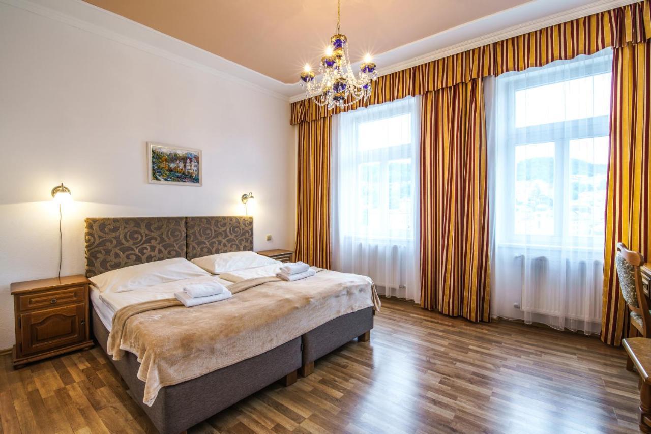 Ld Morava Hotel Карлови Вари Екстериор снимка