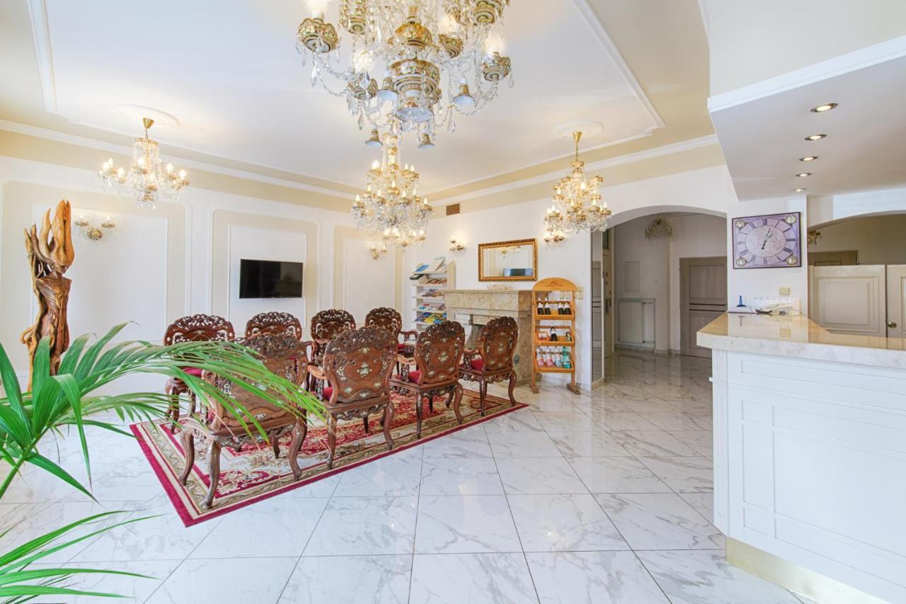 Ld Morava Hotel Карлови Вари Екстериор снимка