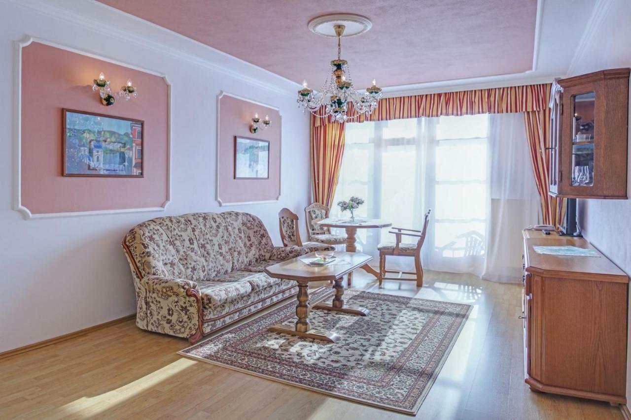 Ld Morava Hotel Карлови Вари Екстериор снимка
